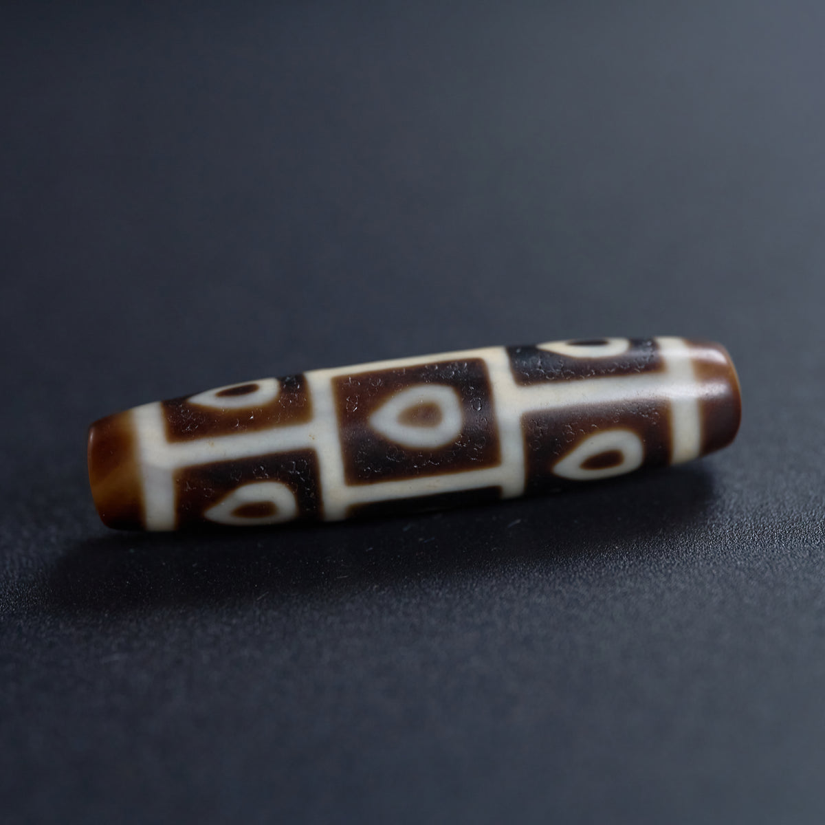 Dzi Bead C