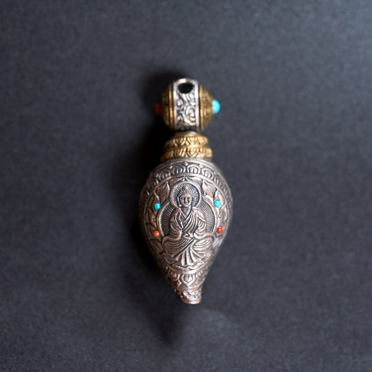 Tibetan Silver Buddha Conch Pendant