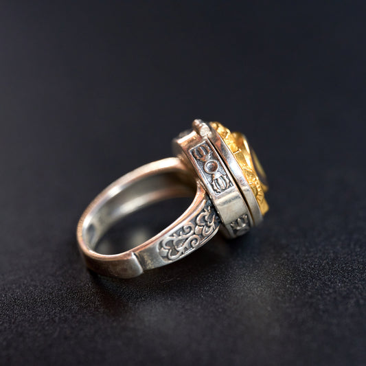 Dzi bead inlaid Tibetan silver ring