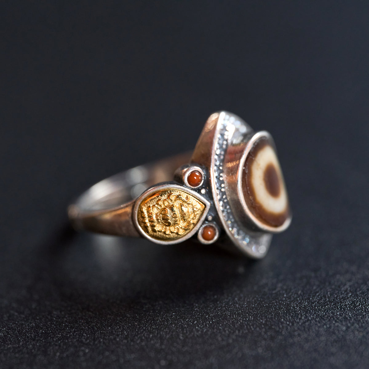 Tibetan Silver Gzi Bead Inlaid Ring