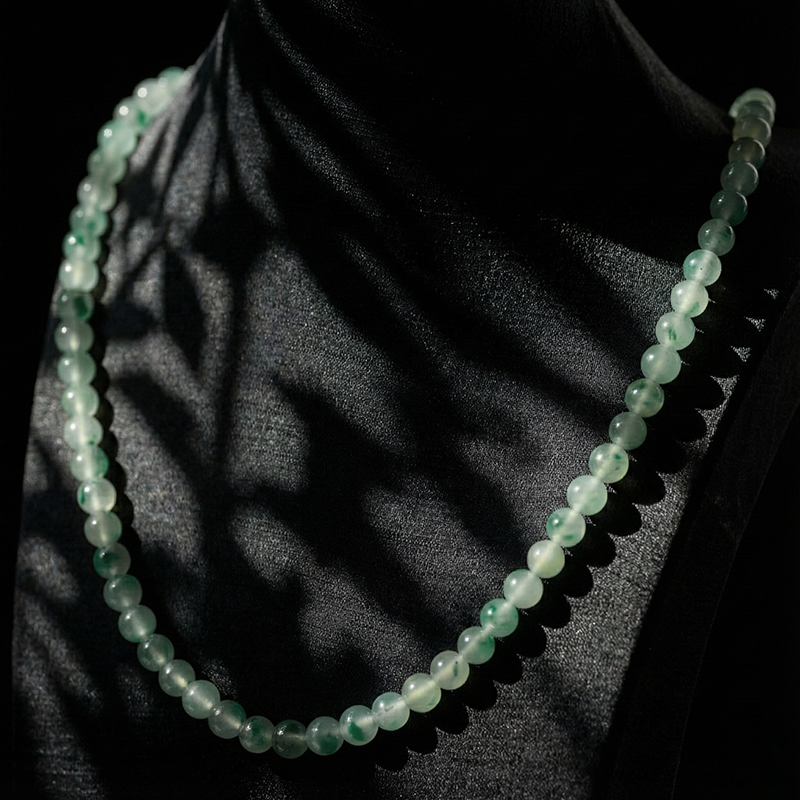 【Excerpt from "Layered Mountains"】Ice Floating Gradually Forming Tower Chains